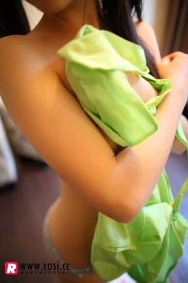 【亚博下载】小猪先生ricky邱斯钿个人资料家庭背景 小猪先