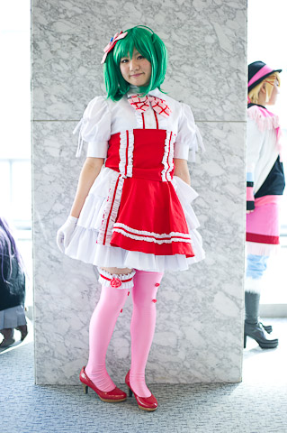 上半年邮政快递业逆势上扬-亚博下载(图3) 亚博官方网站